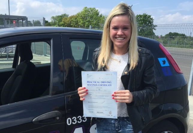 Driving Lesson Test Pass in Gillingham - Lizzie